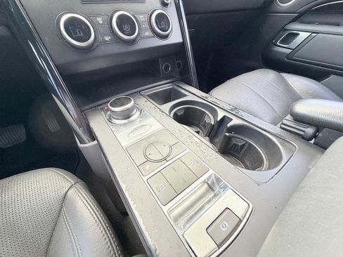 Used 2020 Land Rover Discovery SE AWD/4WD image 20