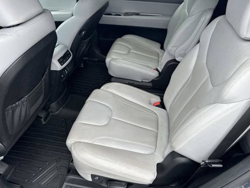 Used 2021 Hyundai Palisade SEL w/ Premium Package FWD image 9