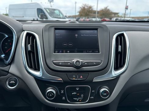 Certified 2024 Chevrolet Equinox LS w/ LS Convenience Package FWD image 8