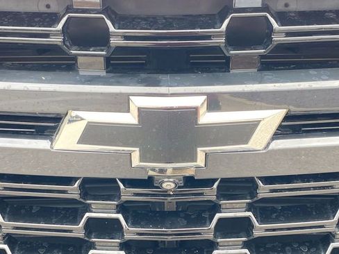 Used 2022 Chevrolet Tahoe Z71 w/ Luxury Package AWD/4WD image 30