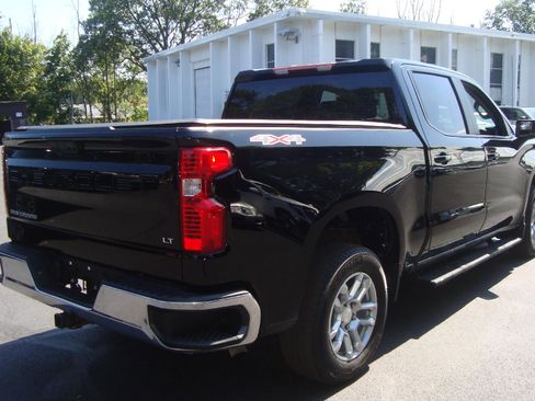 Used 2022 Chevrolet Silverado 1500 LT image 5