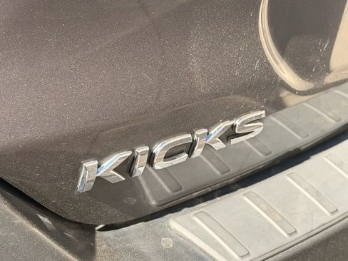 Certified 2018 Nissan Kicks SR w/ Premium Package image 10