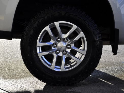 Used 2019 Chevrolet Silverado 1500 LT w/ All-Star Edition image 11