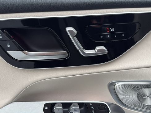 New 2025 Mercedes-Benz GLC 300 4MATIC image 16