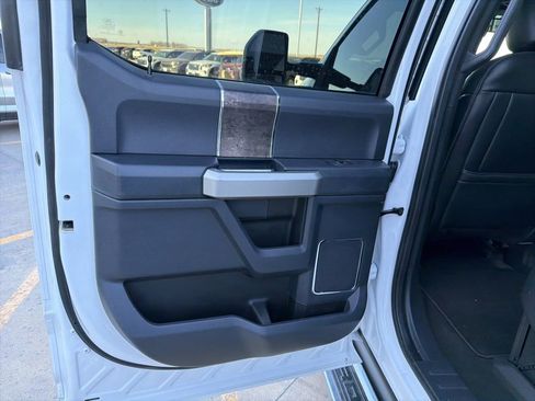 Used 2022 Ford F250 Lariat w/ Chrome Package image 14