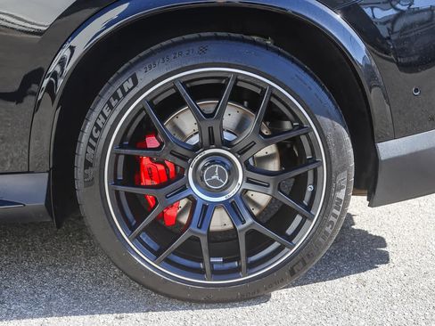 Used 2025 Mercedes-Benz GLC 63 AMG S image 8