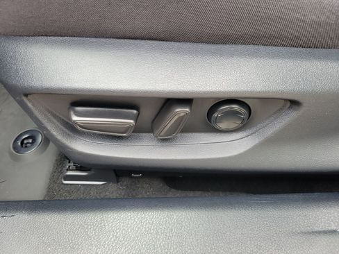 Used 2025 Toyota Camry LE w/ Convenience Package FWD image 18