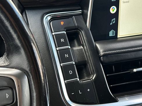 Used 2022 Chevrolet Suburban Z71 image 31