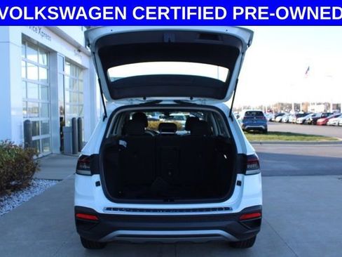 Used 2025 Volkswagen Taos S image 8