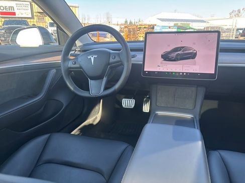 Used 2023 Tesla Model 3 Performance image 18