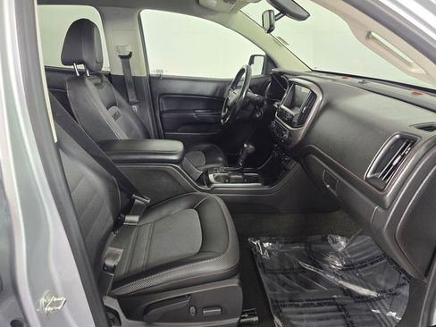 Used 2016 GMC Canyon SLE w/ All Terrain Package image 11