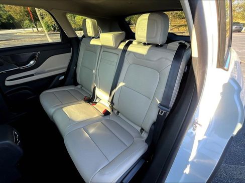 New 2026 Lincoln Corsair Premiere image 10