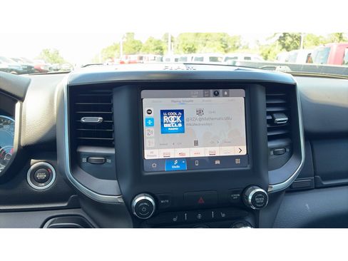 Used 2024 RAM 1500 Big Horn AWD/4WD image 17
