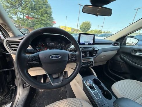 Used 2020 Ford Escape SE FWD image 10