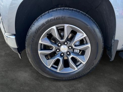 Used 2021 Chevrolet Silverado 1500 LT w/ Z71 Off-Road Package AWD/4WD image 4