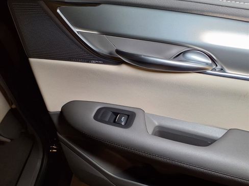 Certified 2025 Cadillac XT5 Premium Luxury image 21