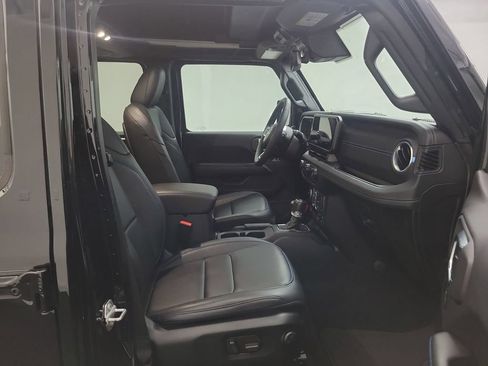 Used 2024 Jeep Wrangler High Altitude AWD/4WD image 24