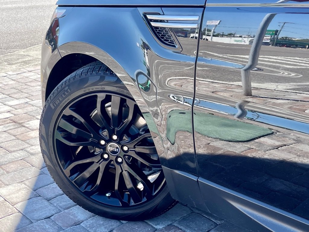 Used 2017 Land Rover Range Rover Sport SE AWD/4WD image 11