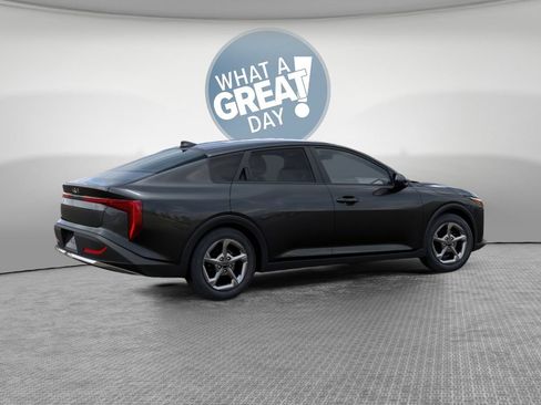 New 2026 Kia K4 FWD image 6