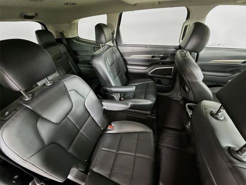 Used 2022 Kia Telluride EX w/ EX Premium Package AWD/4WD image 29