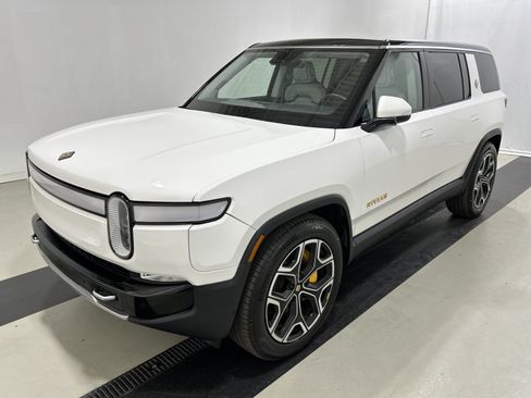 Used 2023 Rivian R1S Adventure AWD/4WD image 1