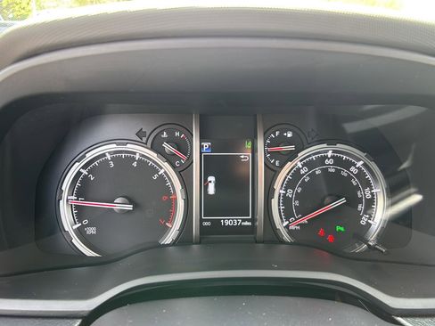 Used 2023 Toyota 4Runner Limited AWD/4WD image 3
