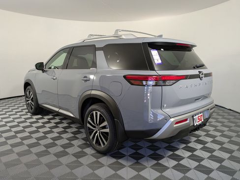 New 2025 Nissan Pathfinder Platinum w/ Cargo Package image 32