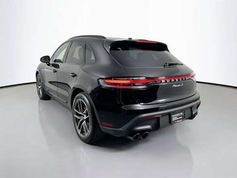 Certified 2023 Porsche Macan S w/ Premium Package Plus image 3
