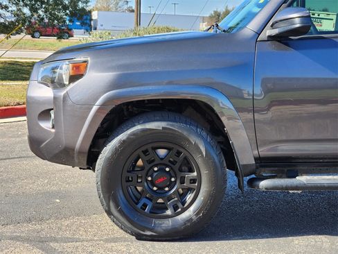 Used 2021 Toyota 4Runner SR5 image 8