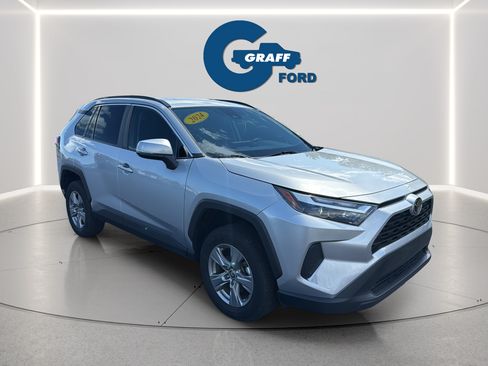 Used 2024 Toyota RAV4 XLE FWD image 4