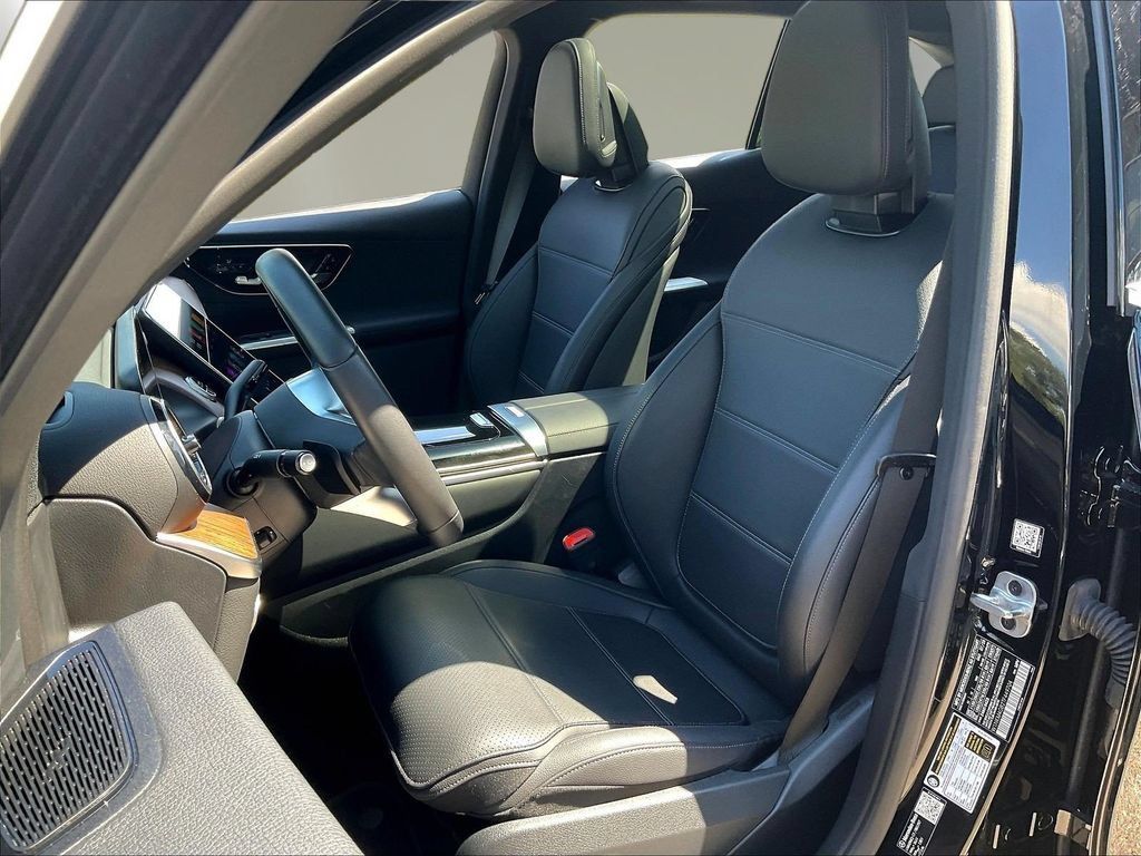 Used 2026 Mercedes-Benz GLC 300 image 22