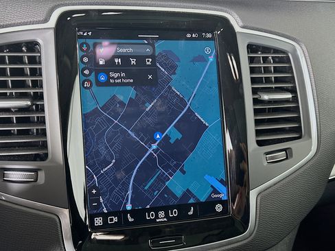 Used 2024 Volvo XC90 B5 Core image 21