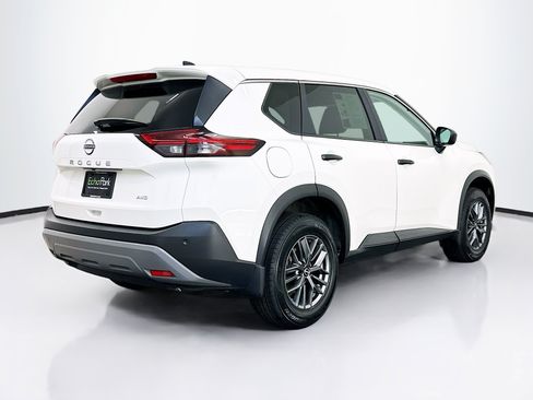 Used 2023 Nissan Rogue S AWD/4WD image 9