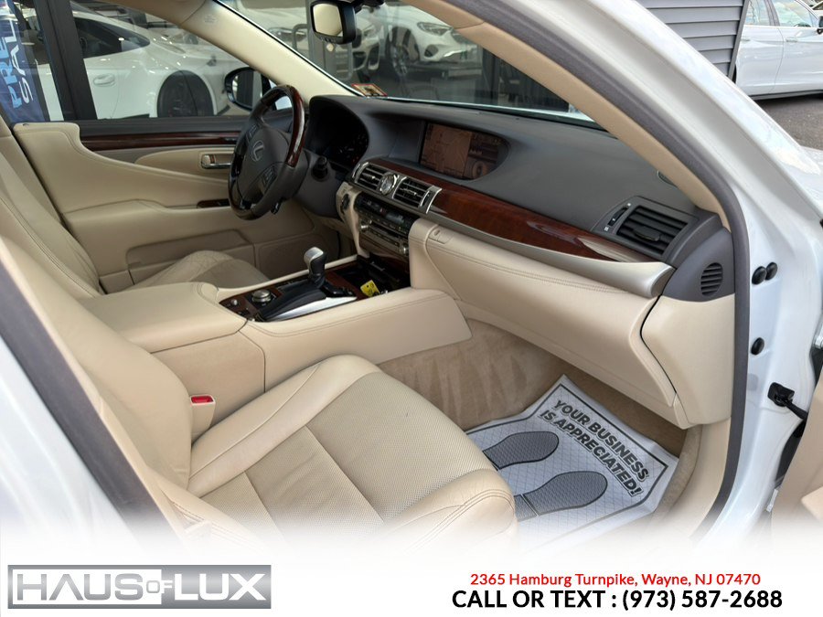 Used 2013 Lexus LS 460 AWD w/ Comfort Pkg image 14