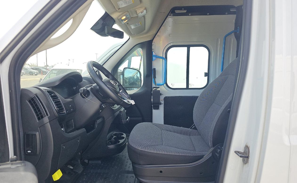 Used 2024 RAM ProMaster 3500 w/ Delivery Van Package FWD image 9