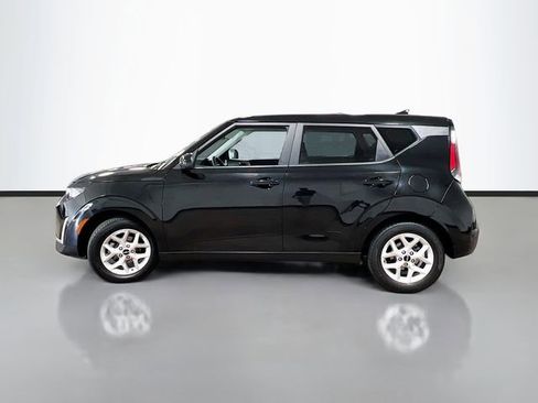 Certified 2023 Kia Soul LX w/ LX Technology Package image 4