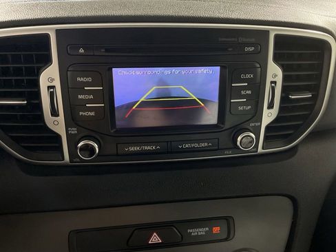 Used 2017 Kia Sportage LX AWD/4WD image 3