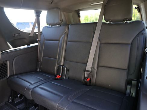 Used 2023 Chevrolet Suburban Z71 w/ Luxury Package AWD/4WD image 25