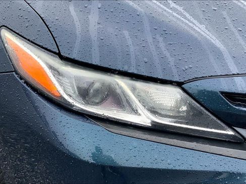 Used 2018 Toyota Camry SE FWD image 26