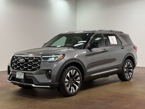Used 2025 Ford Explorer Platinum w/ LUX Leather Package AWD/4WD image 7