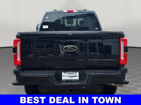 New 2026 Ford F250 Lariat w/ Black Appearance Package AWD/4WD image 4