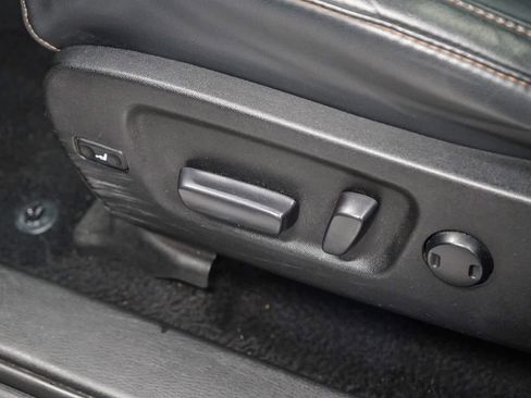 Used 2019 Toyota Highlander XLE image 23