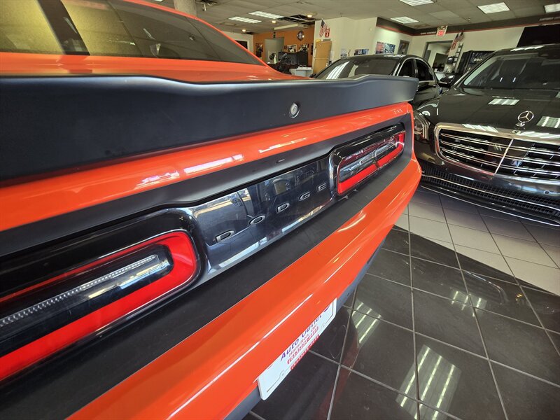 Used 2020 Dodge Challenger SXT w/ Plus Package RWD image 31