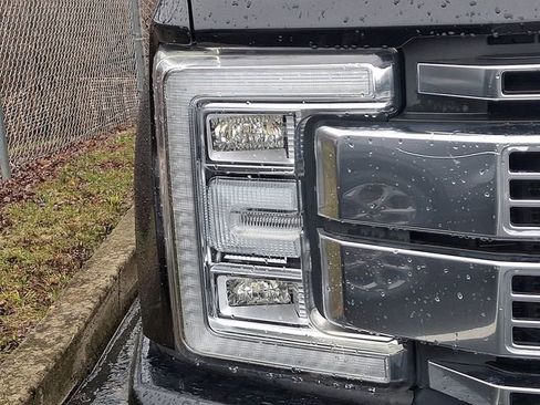 Used 2017 Ford F250 Platinum w/ Platinum Ultimate Package image 7