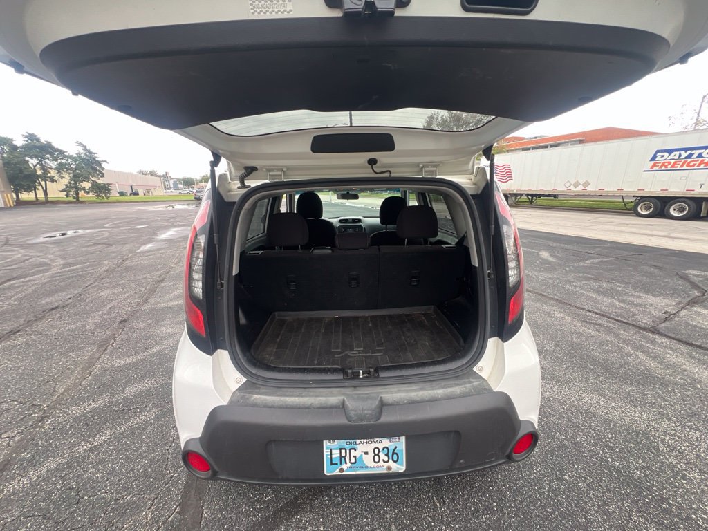 Used 2016 Kia Soul w/ Convenience Package FWD image 9