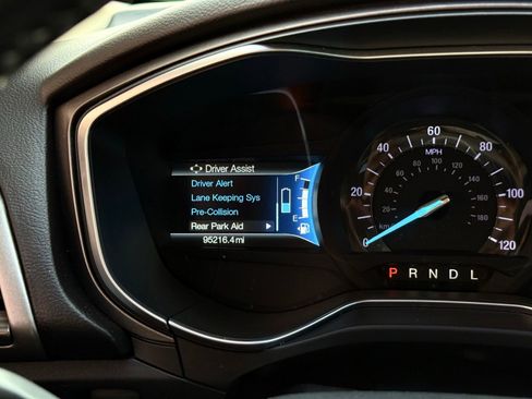Used 2018 Ford Fusion SE w/ Equipment Group 602A FWD image 30