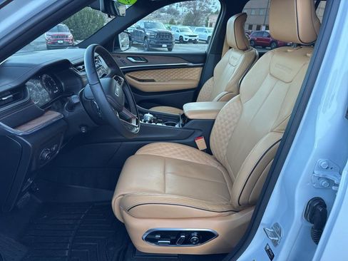 Certified 2025 Jeep Grand Cherokee Summit w/ Adv Protech Group IV image 20