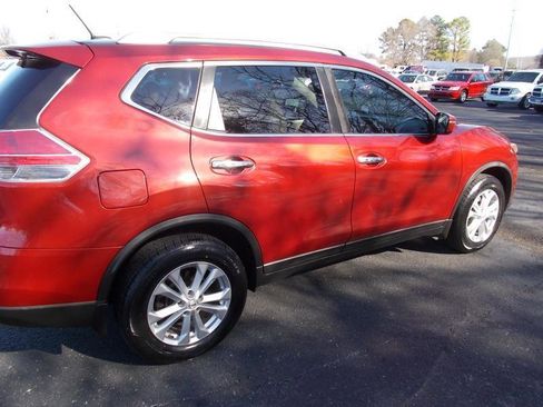 Used 2016 Nissan Rogue SV AWD/4WD image 13