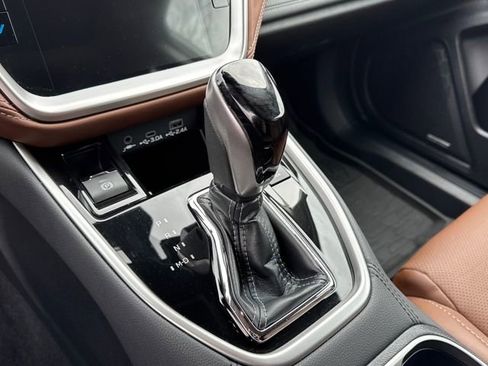 Used 2024 Subaru Outback Touring image 14