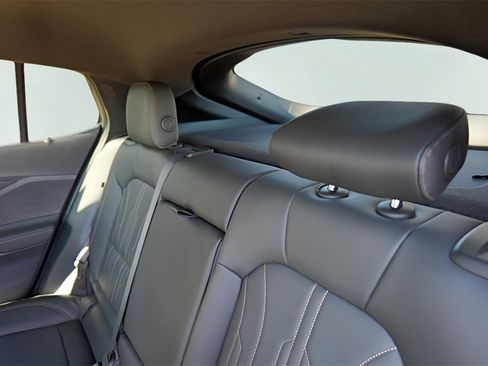 New 2026 Buick Envista Avenir image 24